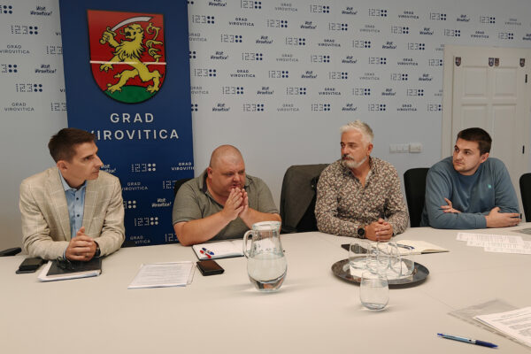 Izvođač radova uveden u posao – kreće izgradnja III. osnovne škole sa školskom dvoranom 3 IMG 20250916 115955