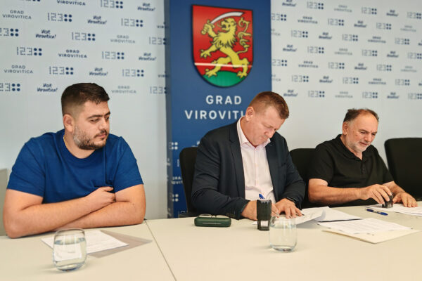 Virovitica kreće u obnovu užeg centra grada: Potpisan ugovor za uređenje Trga kralja Tomislava 4 IMG 20250917 101309