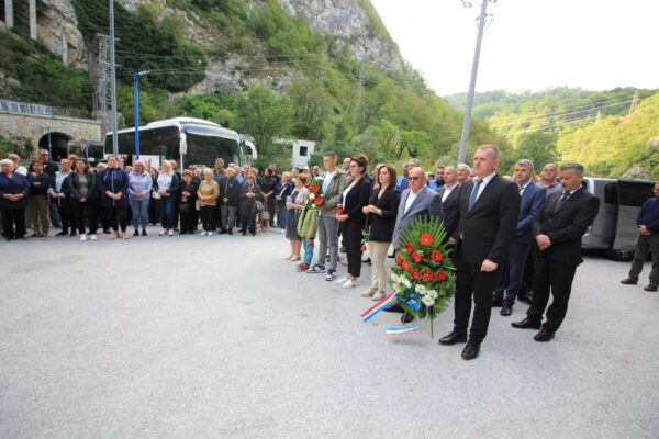 U Jajcu obilježena 30. godišnjica oslobođenja grada i Vojno-redarstvene operacije “Maestral” 21 IMG 2763 1200x800