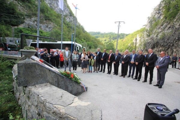 U Jajcu obilježena 30. godišnjica oslobođenja grada i Vojno-redarstvene operacije “Maestral” 22 IMG 2765 1200x800
