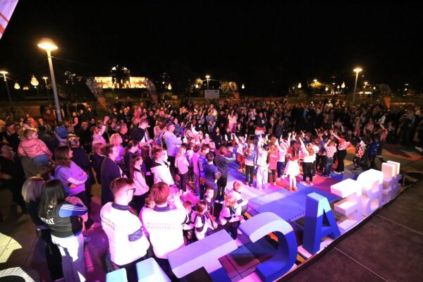 Šest trenera, brojni posjetitelji i jedna poruka: #BeActive Night pretvorio virovitičku šetnicu u veliku sportsku pozornicu 38 IMG 3454 1500x1000
