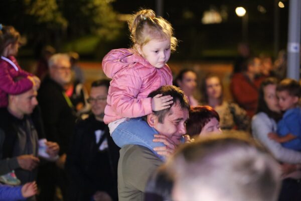 Šest trenera, brojni posjetitelji i jedna poruka: #BeActive Night pretvorio virovitičku šetnicu u veliku sportsku pozornicu 36 IMG 3494 1500x1000