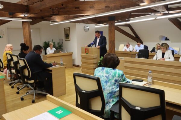 Gradsko vijeće Virovitice: Od rekonstrukcije trgova i sadnje drveća do cijene vode i dimnjačarskih naknada 7 IMG 5159