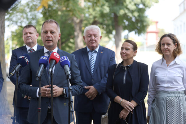 Premijer Andrej Plenković: Vlada RH će i dalje podupirati sve projekte u Virovitičko-podravskoj županiji 2 press nakon sjednice 49