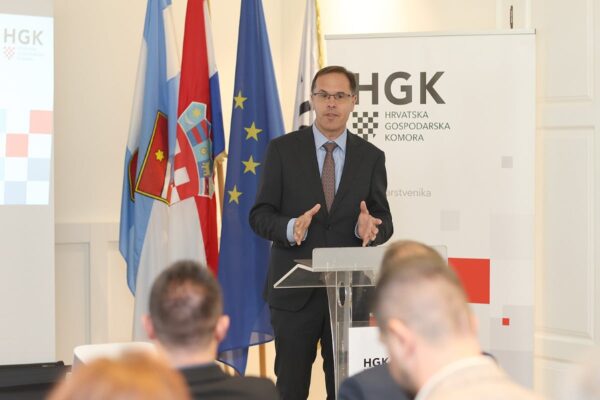 Svečana sjednica HGK – ŽK Virovitica: Poduzetnici VPŽ ostvarili povijesne rezultate, prihodi preko milijardu 14 zlatna kuna hgk 2025 107