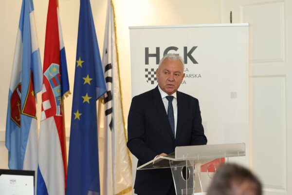Svečana sjednica HGK – ŽK Virovitica: Poduzetnici VPŽ ostvarili povijesne rezultate, prihodi preko milijardu 4 zlatna kuna hgk 2025 16