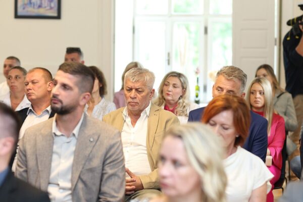 Svečana sjednica HGK – ŽK Virovitica: Poduzetnici VPŽ ostvarili povijesne rezultate, prihodi preko milijardu 10 zlatna kuna hgk 2025 36
