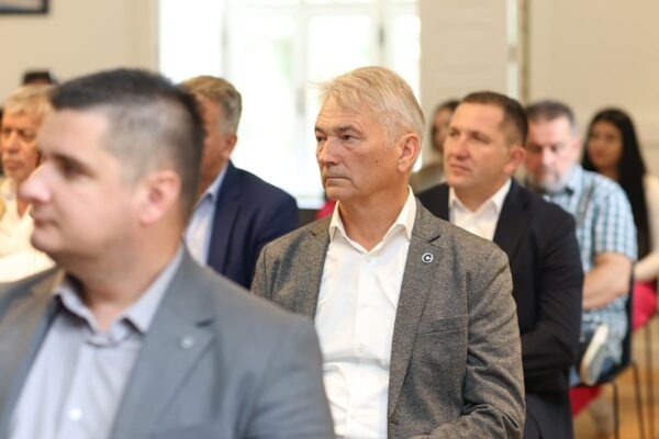 Svečana sjednica HGK – ŽK Virovitica: Poduzetnici VPŽ ostvarili povijesne rezultate, prihodi preko milijardu 11 zlatna kuna hgk 2025 38