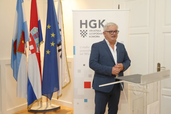 Najbolje tvrtke Virovitičko-podravske županije: Peradarstvo Posavac, Anka i Konta dobitnici Zlatne kune 2024. 4 zlatna kuna hgk 2025 77