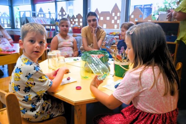 Jutarnja čuvaonica i tematski dani: Dječja igraonica u virovitičkoj Knjižnici dobila novo ruho 4 515349172 1282255663907941 6709099825488992776 n Custom
