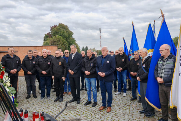 Obljetnica osnutka 127. brigade HV: Sveta misa i polaganje vijenaca u čast poginulim braniteljima 13 IMG 20251002 091322