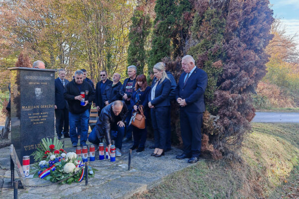 Odavanjem počasti poginulom hrvatskom branitelju Marijanu Derežiću, obilježena 34. obljetnica VRO “OTKOS 10” 4 IMG 20251031 090505
