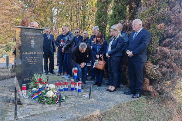 Odavanjem počasti poginulom hrvatskom branitelju Marijanu Derežiću, obilježena 34. obljetnica VRO “OTKOS 10” 5 IMG 20251031 090510