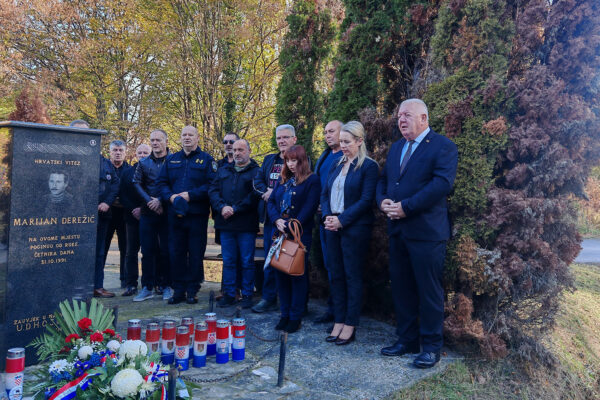 Odavanjem počasti poginulom hrvatskom branitelju Marijanu Derežiću, obilježena 34. obljetnica VRO “OTKOS 10” 8 IMG 20251031 090604