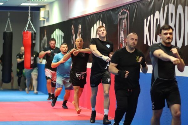 Silver GYM otvorio vrata ljubiteljima borilačkih vještina: Evo kako je bilo na treningu “Warriorsa” u Virovitici 19 IMG 7608