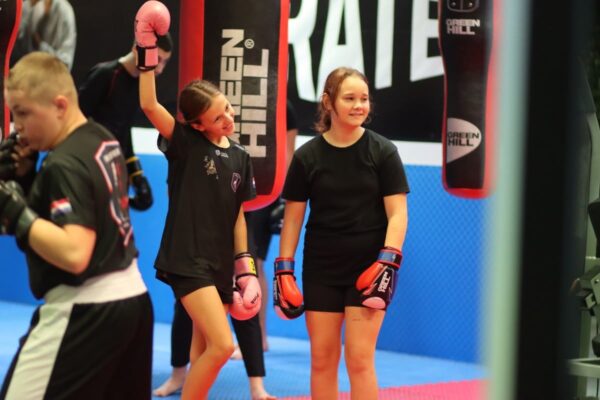 Silver GYM otvorio vrata ljubiteljima borilačkih vještina: Evo kako je bilo na treningu “Warriorsa” u Virovitici 39 IMG 7825