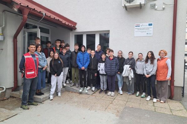 Nazori u Gradskom društvu Crvenog križa Virovitica: Prvi koraci u prvoj pomoći, priča o socijalnim djelatnostima i prilika za volontiranje 12 Nazori