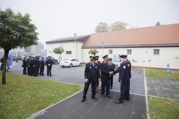 Fotogalerija: Svečanom sjednicom i defileom gradskim ulicama proslavljena 150. godišnjica vatrogastva u Virovitici 1 U5A3177