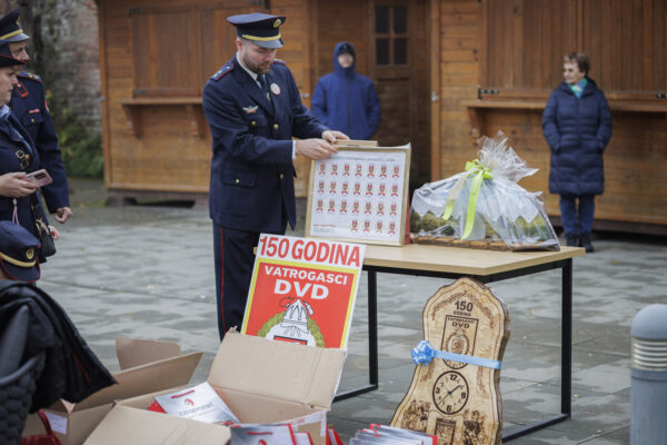 Fotogalerija: Svečanom sjednicom i defileom gradskim ulicama proslavljena 150. godišnjica vatrogastva u Virovitici 7 U5A3206