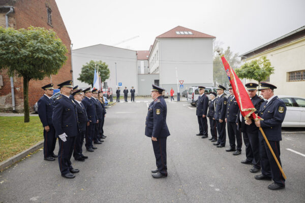 Fotogalerija: Svečanom sjednicom i defileom gradskim ulicama proslavljena 150. godišnjica vatrogastva u Virovitici 21 U5A3303