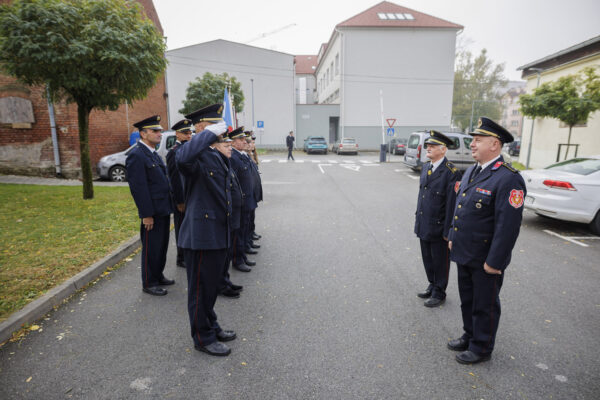 Fotogalerija: Svečanom sjednicom i defileom gradskim ulicama proslavljena 150. godišnjica vatrogastva u Virovitici 23 U5A3313