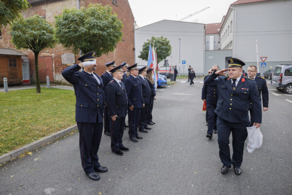 Fotogalerija: Svečanom sjednicom i defileom gradskim ulicama proslavljena 150. godišnjica vatrogastva u Virovitici 25 U5A3322