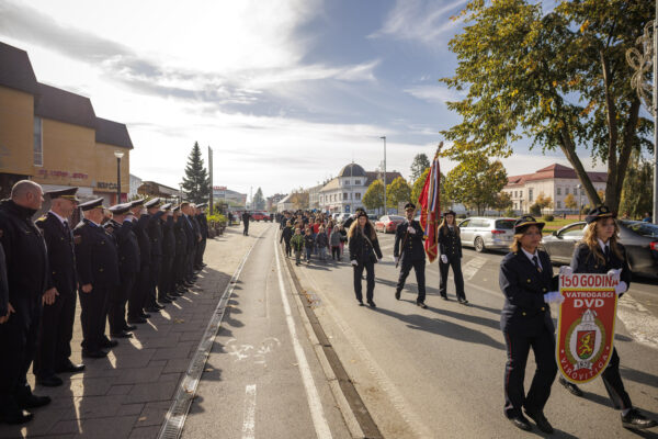 Fotogalerija: Svečanom sjednicom i defileom gradskim ulicama proslavljena 150. godišnjica vatrogastva u Virovitici 45 U5A3526