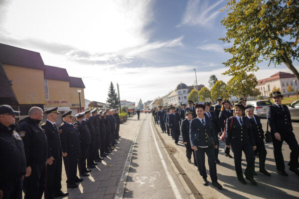 Fotogalerija: Svečanom sjednicom i defileom gradskim ulicama proslavljena 150. godišnjica vatrogastva u Virovitici 49 U5A3554