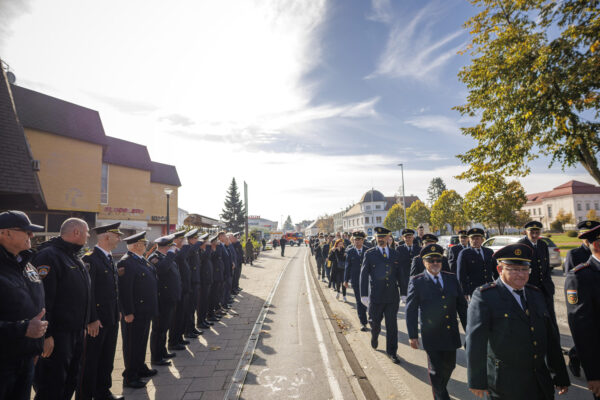 Fotogalerija: Svečanom sjednicom i defileom gradskim ulicama proslavljena 150. godišnjica vatrogastva u Virovitici 51 U5A3562