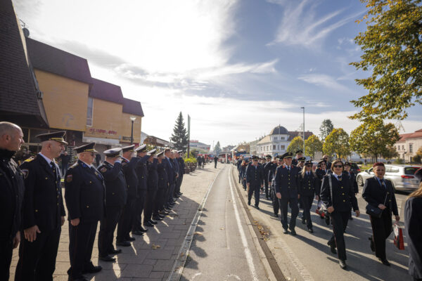 Fotogalerija: Svečanom sjednicom i defileom gradskim ulicama proslavljena 150. godišnjica vatrogastva u Virovitici 53 U5A3578
