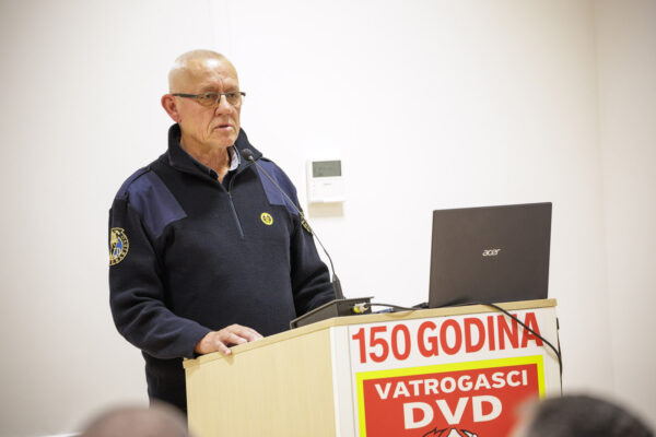 Fotogalerija: Svečanom sjednicom i defileom gradskim ulicama proslavljena 150. godišnjica vatrogastva u Virovitici 95 U5A4021