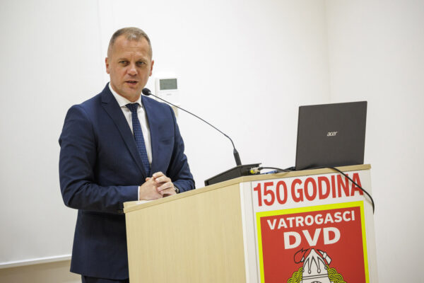 Fotogalerija: Svečanom sjednicom i defileom gradskim ulicama proslavljena 150. godišnjica vatrogastva u Virovitici 104 U5A4156