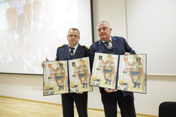 Fotogalerija: Svečanom sjednicom i defileom gradskim ulicama proslavljena 150. godišnjica vatrogastva u Virovitici 113 U5A4308