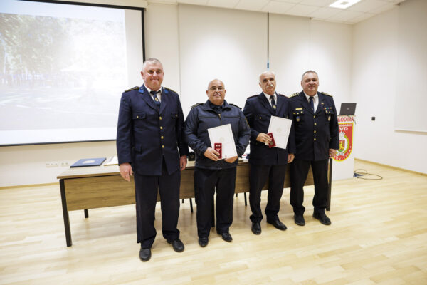 Fotogalerija: Svečanom sjednicom i defileom gradskim ulicama proslavljena 150. godišnjica vatrogastva u Virovitici 125 U5A4443