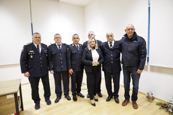 Fotogalerija: Svečanom sjednicom i defileom gradskim ulicama proslavljena 150. godišnjica vatrogastva u Virovitici 131 U5A4495