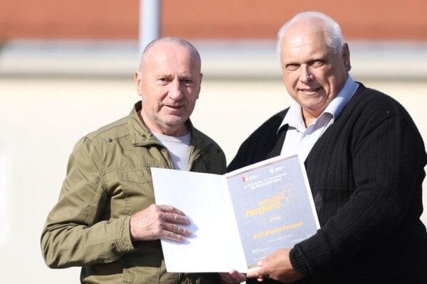Ivan Mišković iz Županje osvojio Zlatnu žlicu Agroexpa za med od medljikovca: Ocijenjen 161 uzorak 67 jesen u gradu i agroexpo 118