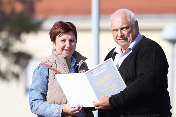 Ivan Mišković iz Županje osvojio Zlatnu žlicu Agroexpa za med od medljikovca: Ocijenjen 161 uzorak 62 jesen u gradu i agroexpo 154