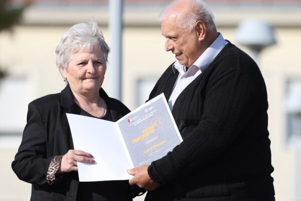 Ivan Mišković iz Županje osvojio Zlatnu žlicu Agroexpa za med od medljikovca: Ocijenjen 161 uzorak 59 jesen u gradu i agroexpo 170
