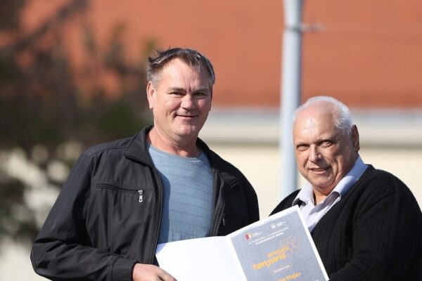 Ivan Mišković iz Županje osvojio Zlatnu žlicu Agroexpa za med od medljikovca: Ocijenjen 161 uzorak 56 jesen u gradu i agroexpo 179