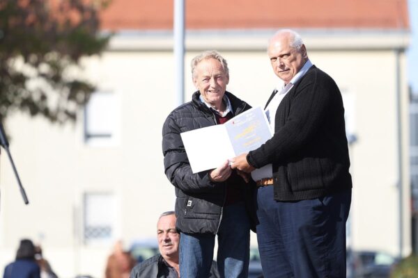 Ivan Mišković iz Županje osvojio Zlatnu žlicu Agroexpa za med od medljikovca: Ocijenjen 161 uzorak 35 jesen u gradu i agroexpo 285