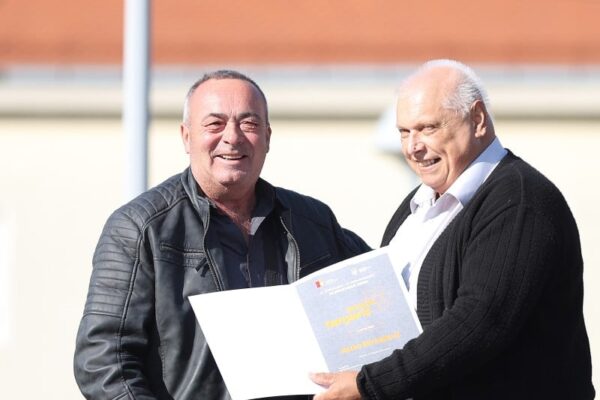 Ivan Mišković iz Županje osvojio Zlatnu žlicu Agroexpa za med od medljikovca: Ocijenjen 161 uzorak 31 jesen u gradu i agroexpo 298