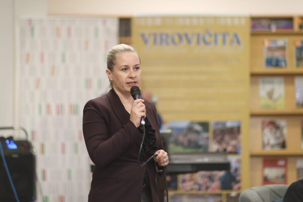 Stihovi zlatne dobi: U Gradskoj knjižnici i čitaonici Virovitica održana poetsko-glazbena večer „Godine su samo brojke“ 11 penzici stihovi 10