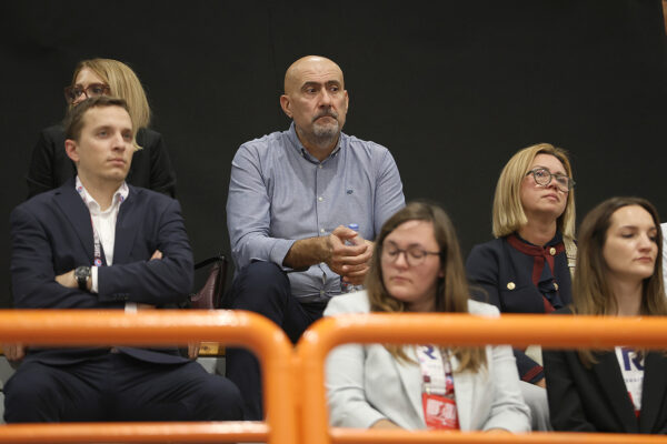 U prepunoj dvorani Tehničke škole Virovitica, juniori Hrvatske pobijedili su selekciju Hrvatskog akademskog sportskog saveza, odličan je bio naš Matko Moslavac 41 rukomet vtc air 432