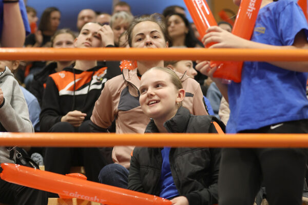 U prepunoj dvorani Tehničke škole Virovitica, juniori Hrvatske pobijedili su selekciju Hrvatskog akademskog sportskog saveza, odličan je bio naš Matko Moslavac 10 rukomet vtc air 67