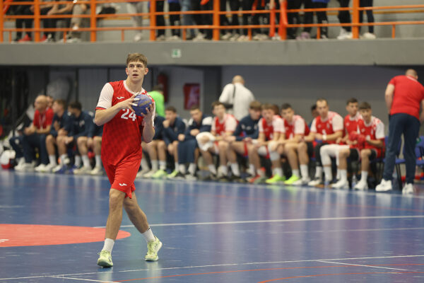 U prepunoj dvorani Tehničke škole Virovitica, juniori Hrvatske pobijedili su selekciju Hrvatskog akademskog sportskog saveza, odličan je bio naš Matko Moslavac 57 rukomet vtc air matko moslavac 22