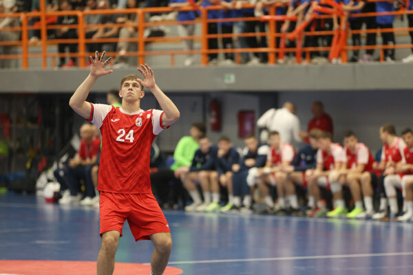 U prepunoj dvorani Tehničke škole Virovitica, juniori Hrvatske pobijedili su selekciju Hrvatskog akademskog sportskog saveza, odličan je bio naš Matko Moslavac 58 rukomet vtc air matko moslavac 23