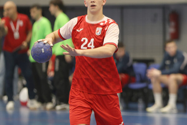 U prepunoj dvorani Tehničke škole Virovitica, juniori Hrvatske pobijedili su selekciju Hrvatskog akademskog sportskog saveza, odličan je bio naš Matko Moslavac 62 rukomet vtc air matko moslavac 27