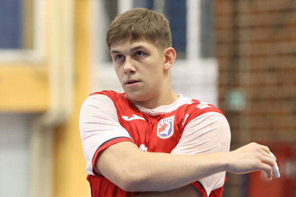 U prepunoj dvorani Tehničke škole Virovitica, juniori Hrvatske pobijedili su selekciju Hrvatskog akademskog sportskog saveza, odličan je bio naš Matko Moslavac 47 rukomet vtc air matko moslavac 8