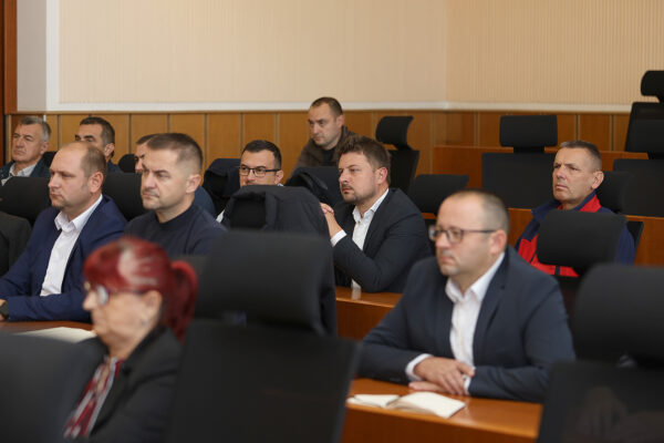 Ministar David Vlajčić u Virovitici: Kreće potpuni odstrjel divljih svinja u Virovitičko-podravskoj i još dvije slavonske županije 5 sastanak vlajcic 41