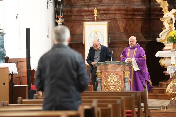 U povodu blagdana Svih svetih u Virovitici odana počast poginulim hrvatskim braniteljima i civilnim žrtvama 48 svi sveti vijenci i misa 249